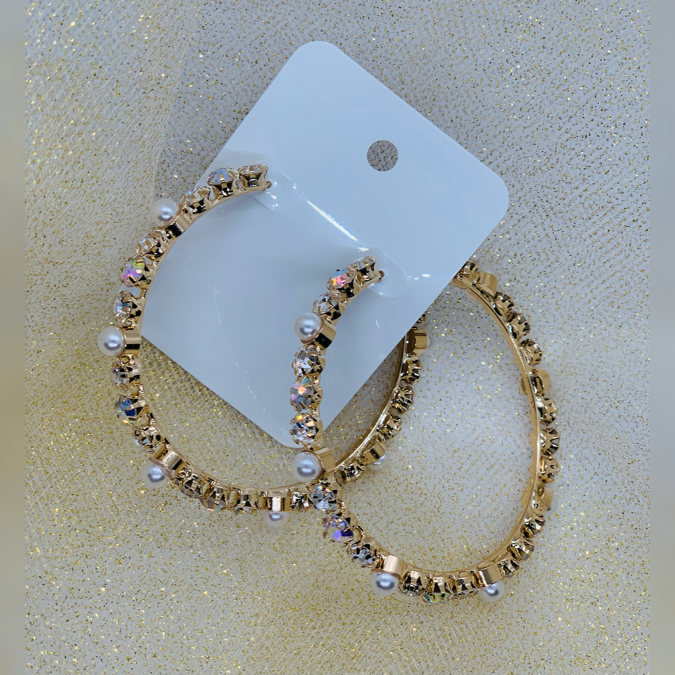 Gold Studded Pearl Hoop